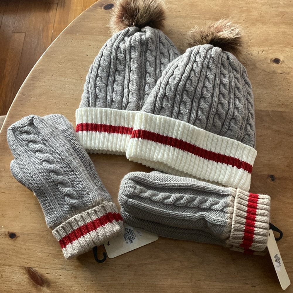 Cherie Bliss Cable Knit Tuque & Mitt Set – 1 Set (PomPom Hat + Mitts)